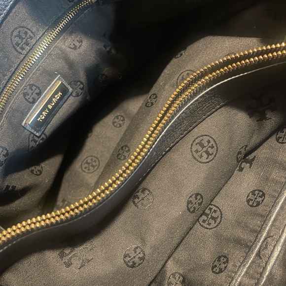 Tory Burch Bombe “All T” East/West Tote Bag - Picture 8 of 10